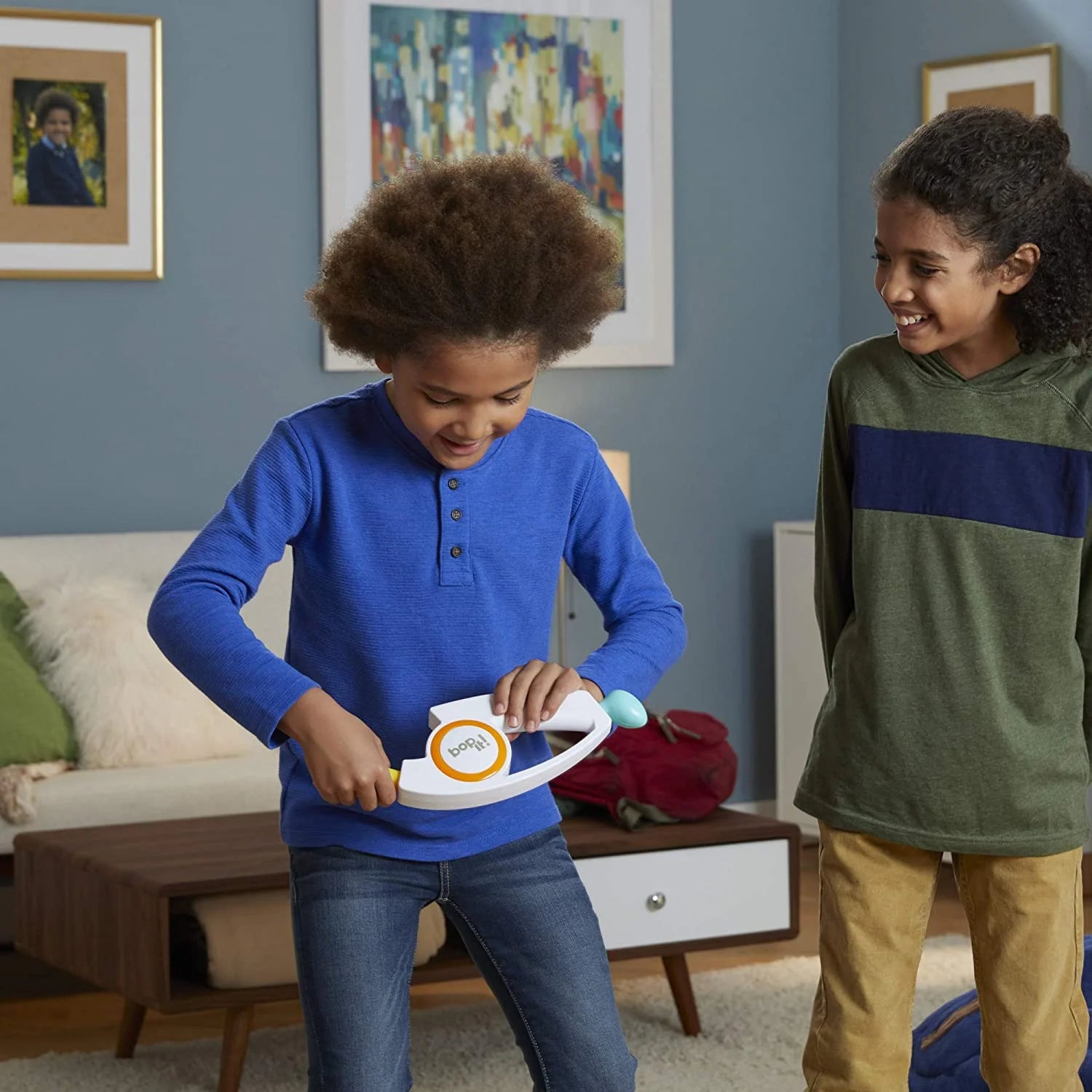 Bop It! Electronic Game for Kids Ages 8 and Up, Kids Board Games for 1+ Players, Kids Gifts  |  WTWL937XA