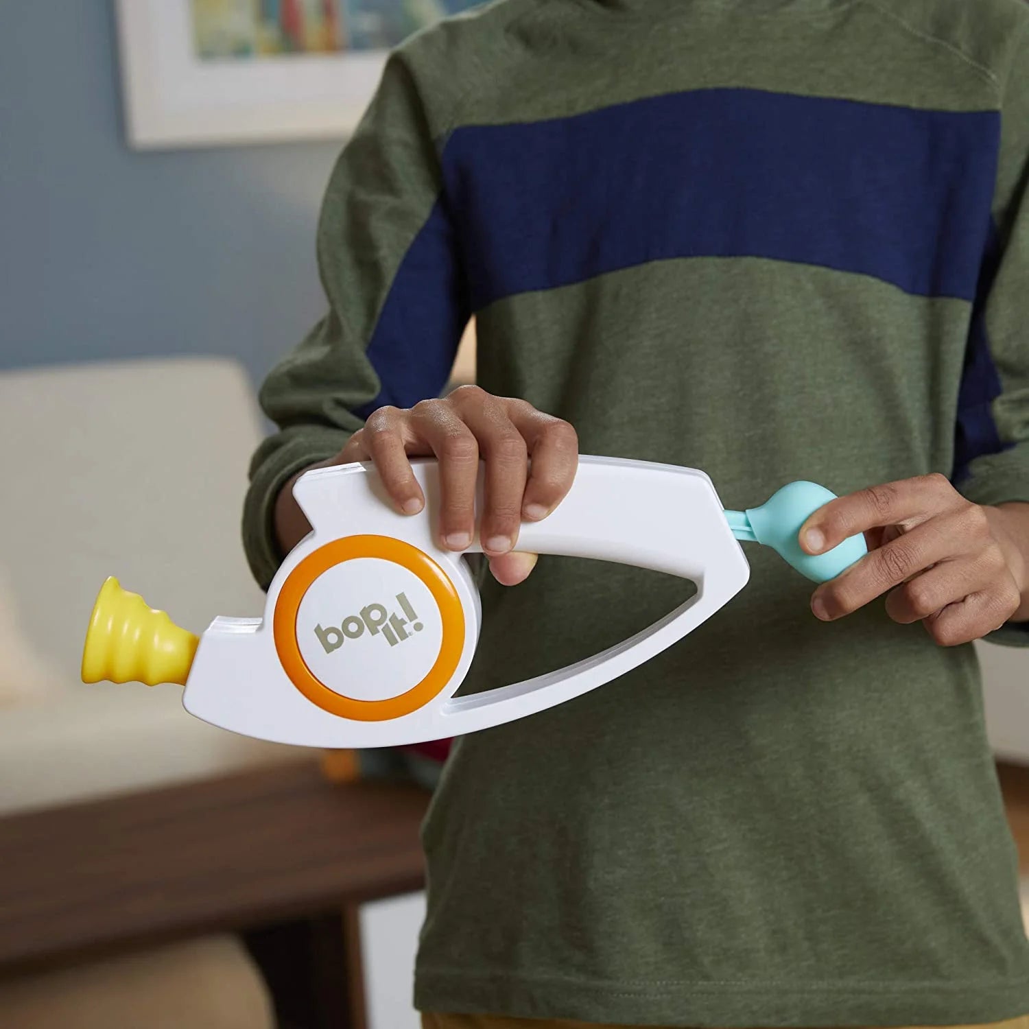 Bop It! Electronic Game for Kids Ages 8 and Up, Kids Board Games for 1+ Players, Kids Gifts  |  WTWL937XA
