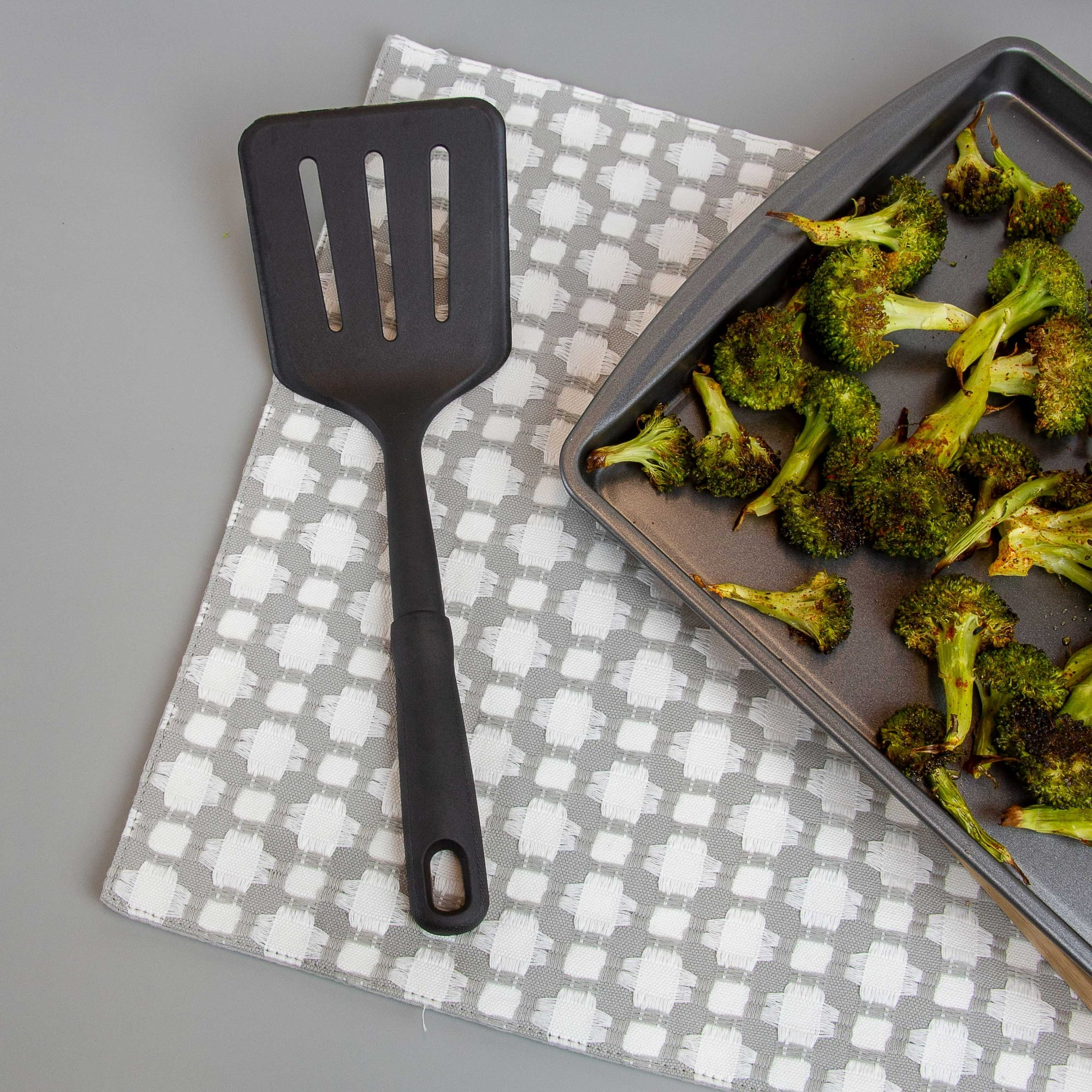 Durable 3-Piece Kitchen Utensil Set, Slotted Spatula, Slotted Spoon and Solid Spoon, Black, Nylon |  WTWL431XA