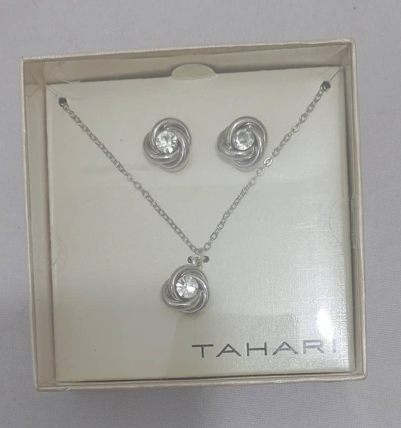Necklace and Earing Set (Includes 1 Necklace and 1 Pair of Earing) | BLTN8