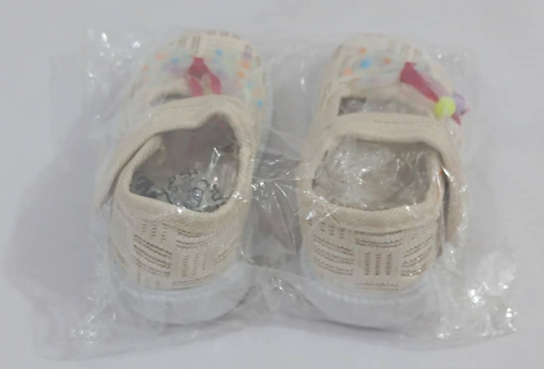 Beautiful Baby Girls Shoe, Milky | RSE6c