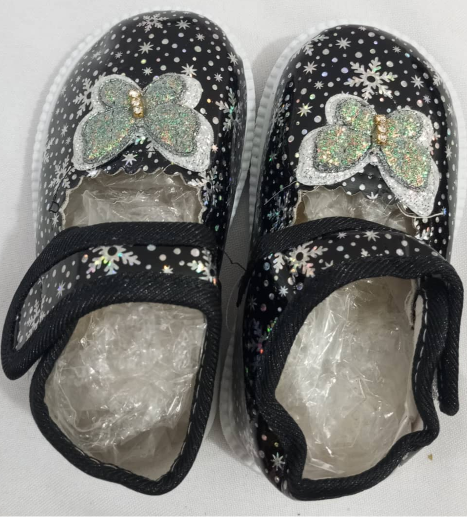 Beautiful Shiny Baby Girls Shoe, Black | RSE7b