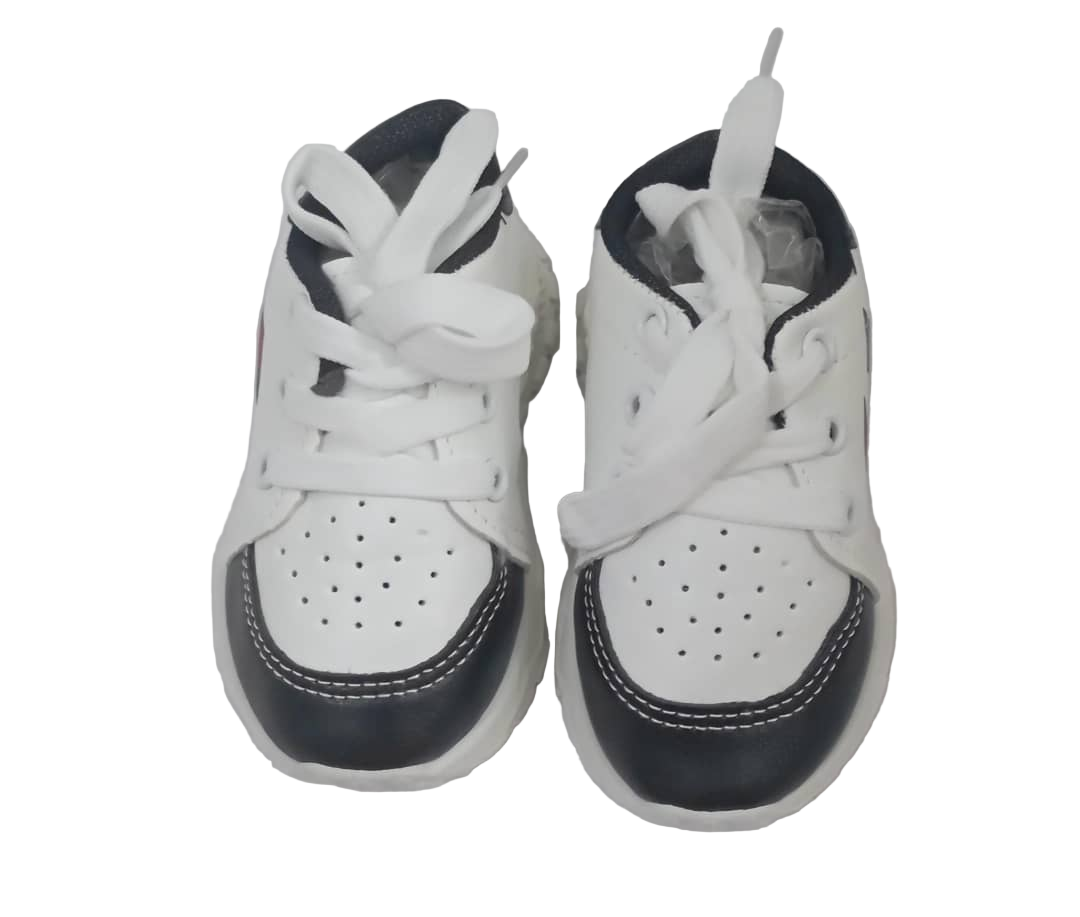 Elegant Unisex Fashion Sport Baby Sneakers, White and Black | RSE18a